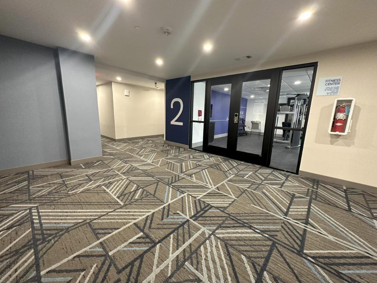 Hotel Holiday Express - Downtown By Ihg