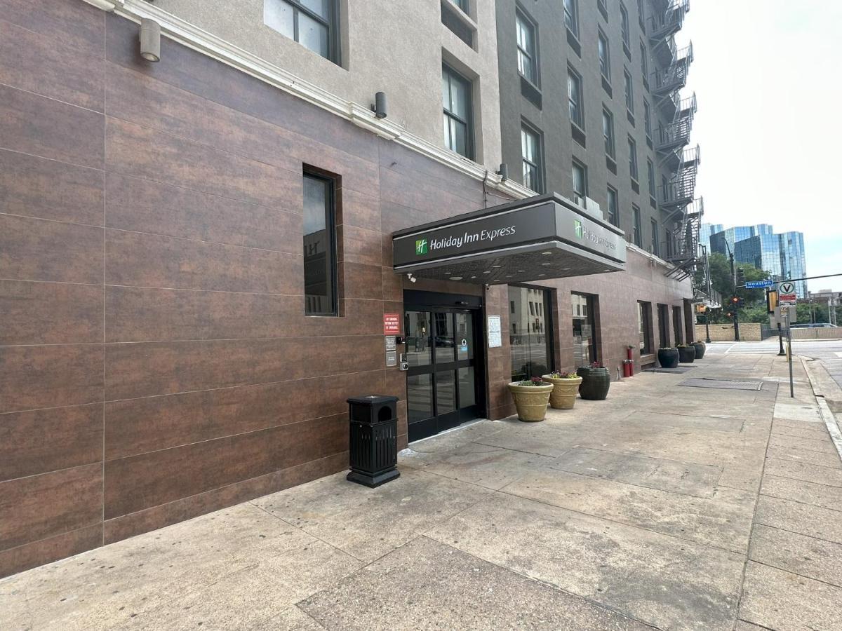 Holiday Express - Downtown By Ihg